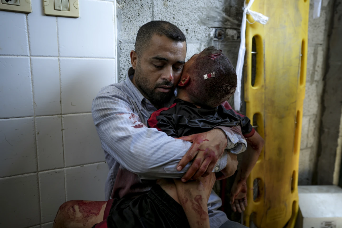 Associated Press: İsrail en az 8 hastaneyi işgal etti bombardımanla birlikte birçok sağlık tesisi de kapandı